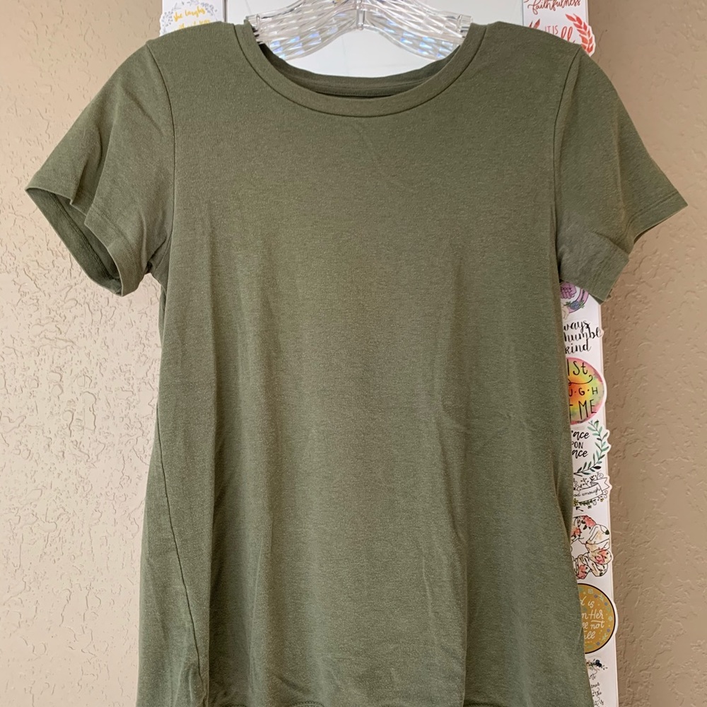Old Navy Green T-Shirt